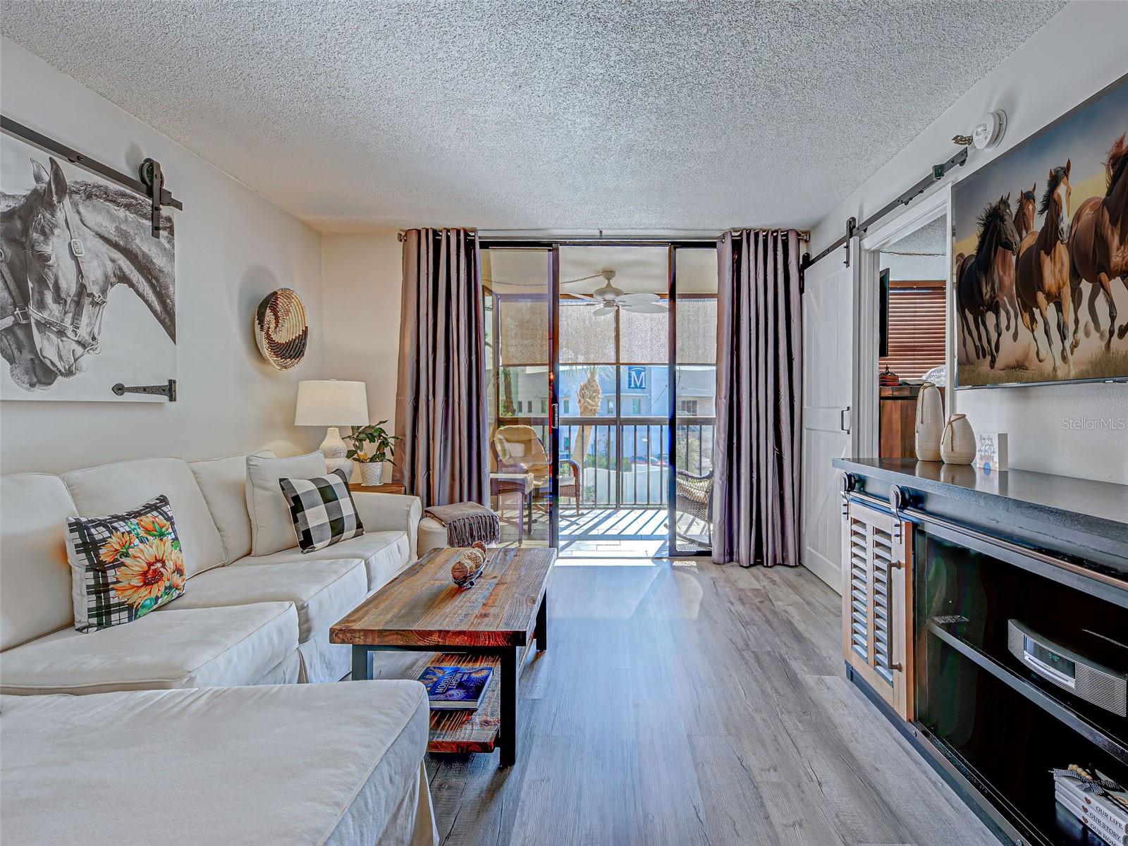 PROMENADES WEST CONDO - Residential