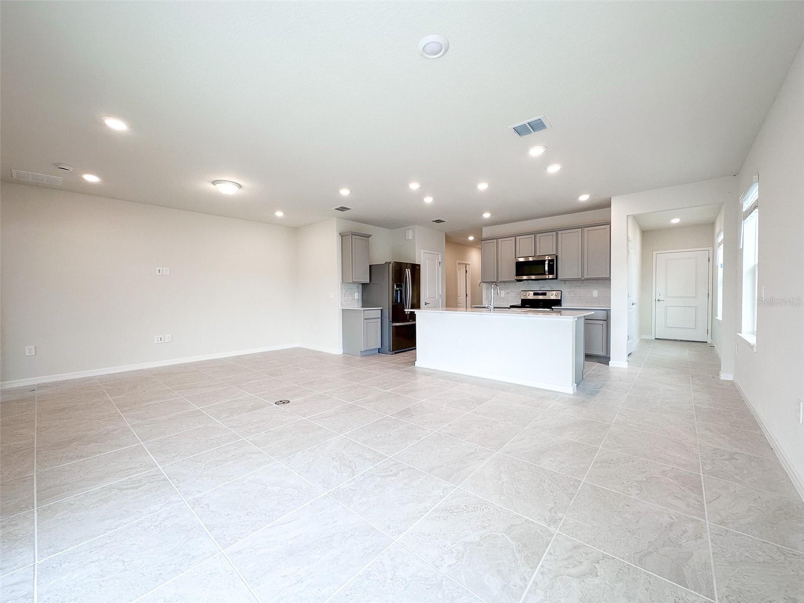 2206 LOVELY LANE