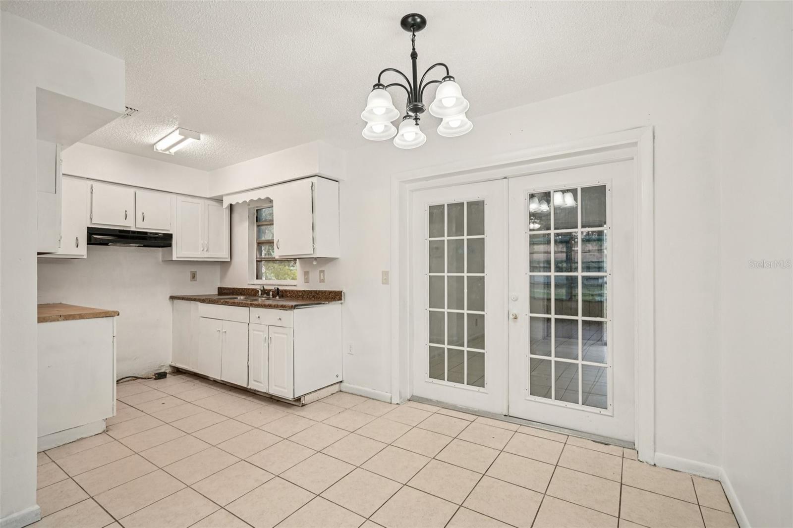 ROCHMONS HEIGHTS - Residential