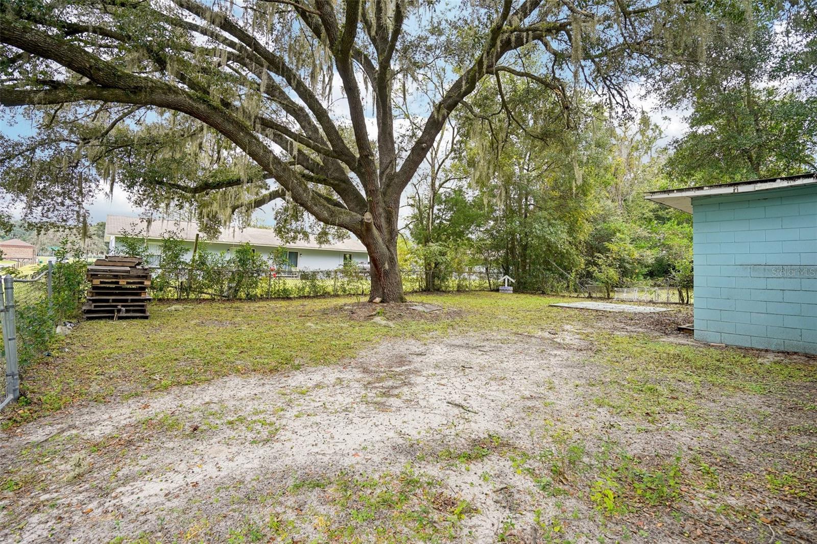 ROCHMONS HEIGHTS - Residential