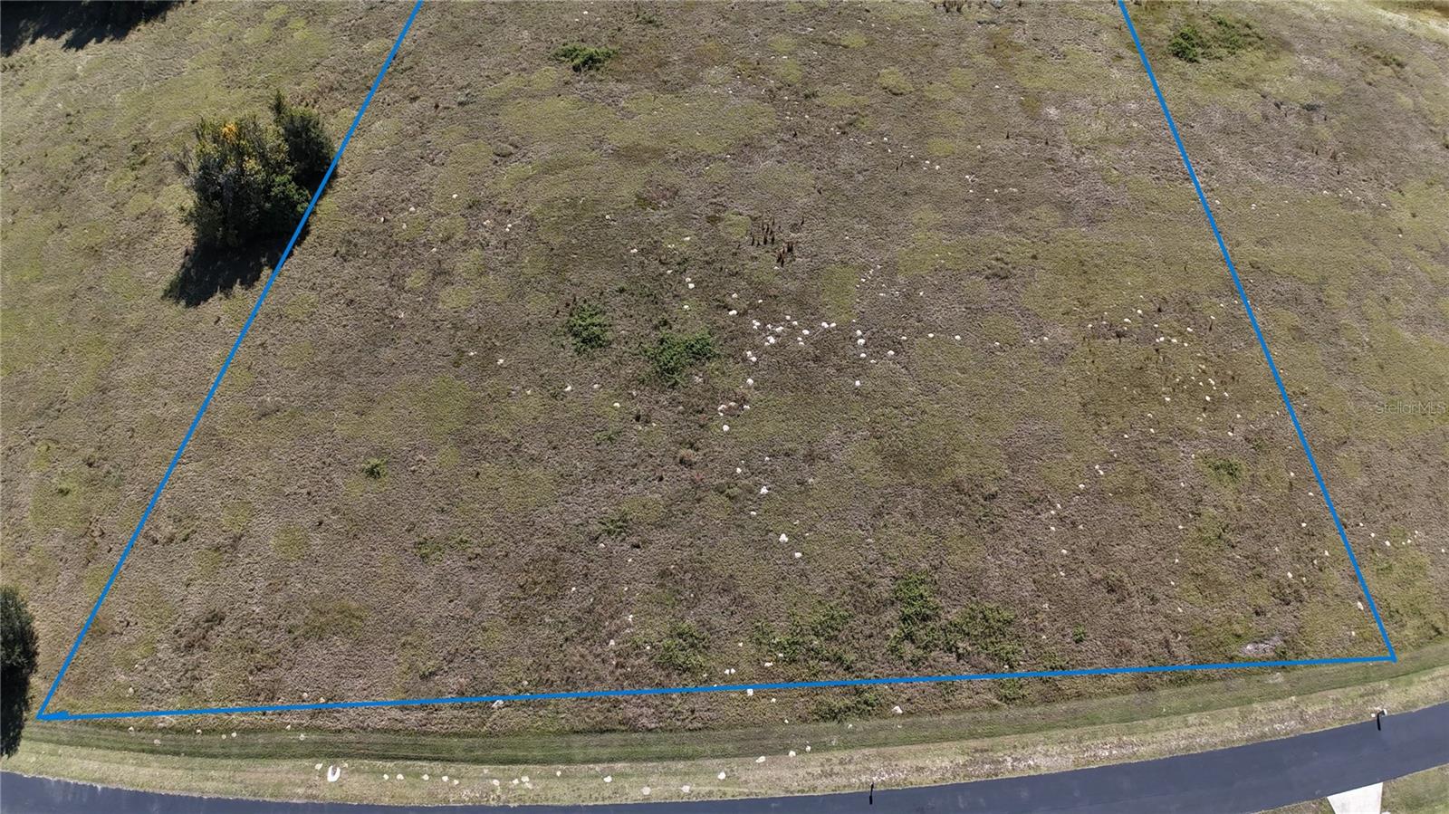 HUNTERDON HAMLET UN 01 - Land