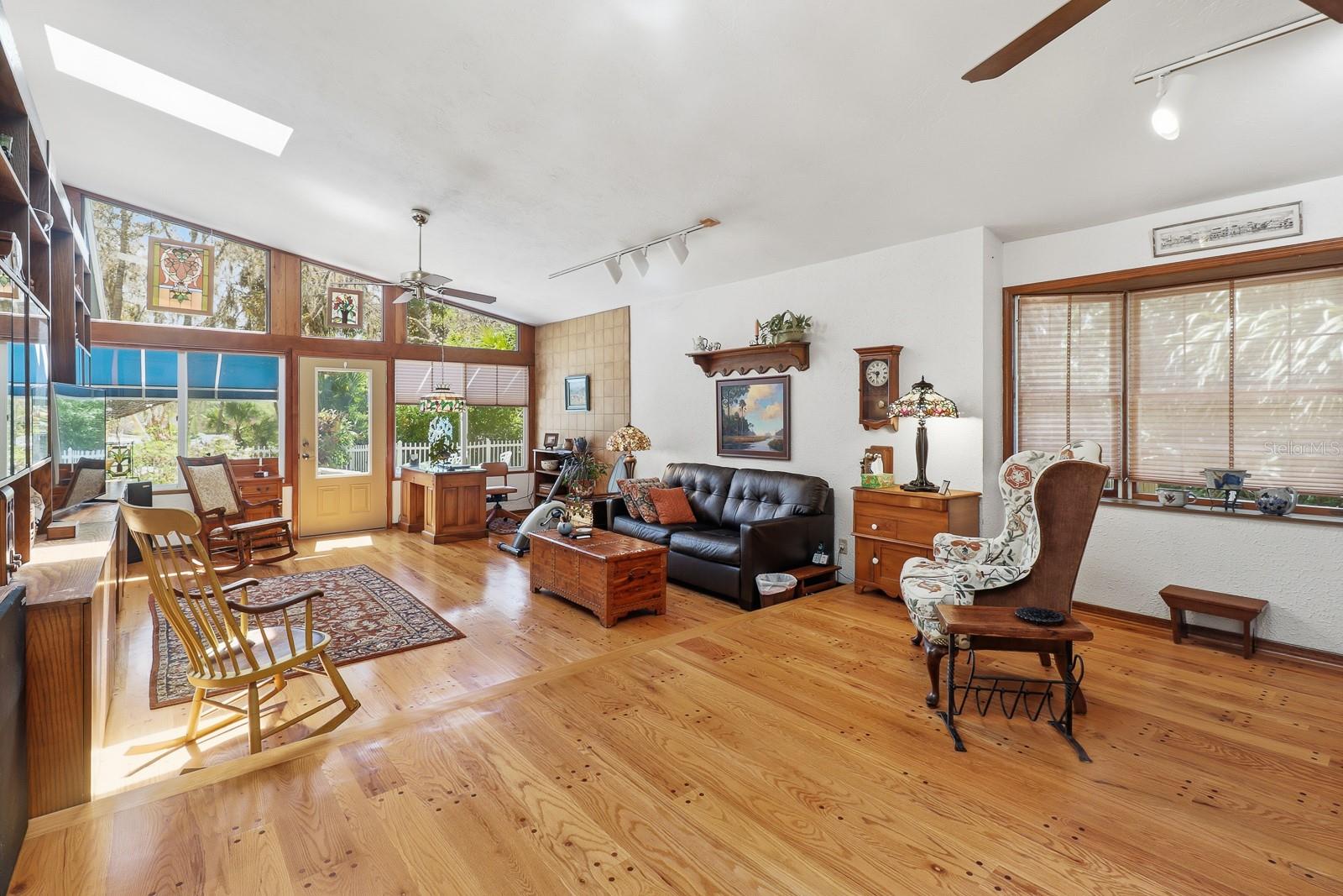 ASSESSORS LT 01 34-16-33 - Residential