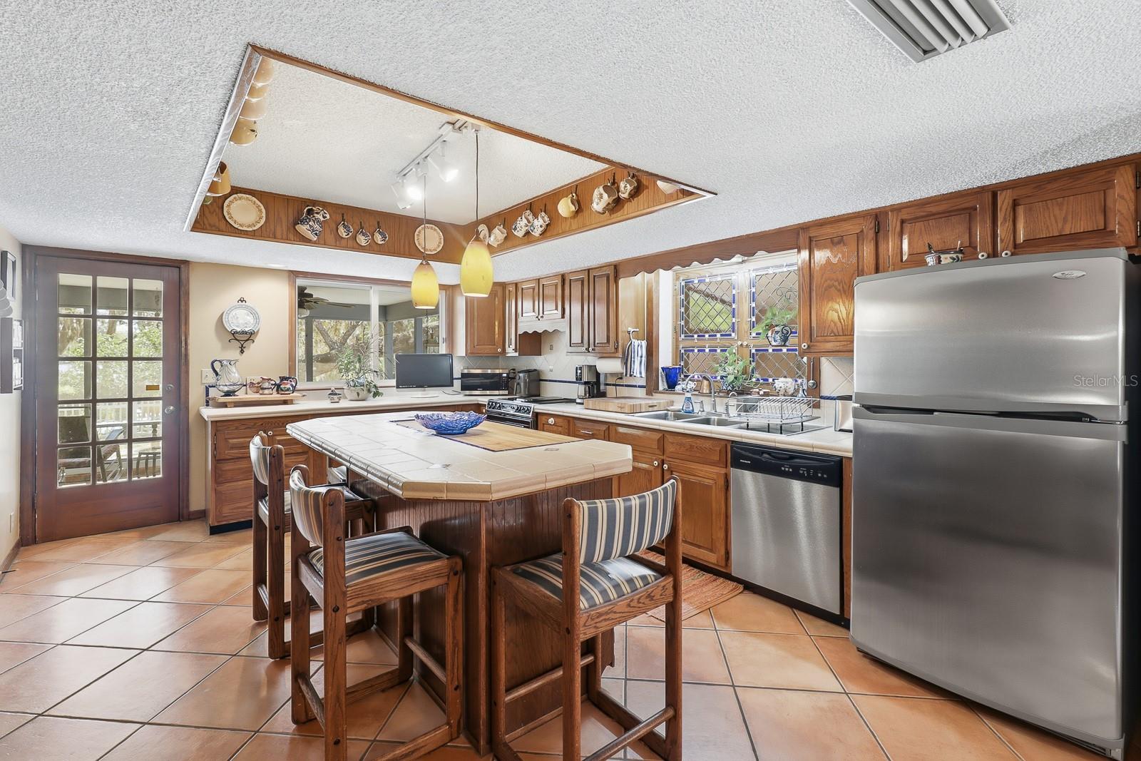 ASSESSORS LT 01 34-16-33 - Residential