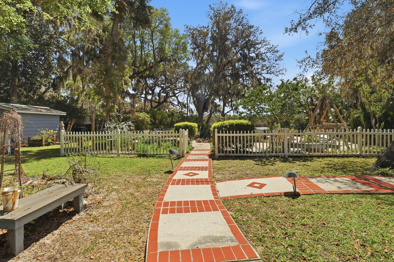 ASSESSORS LT 01 34-16-33 - Residential