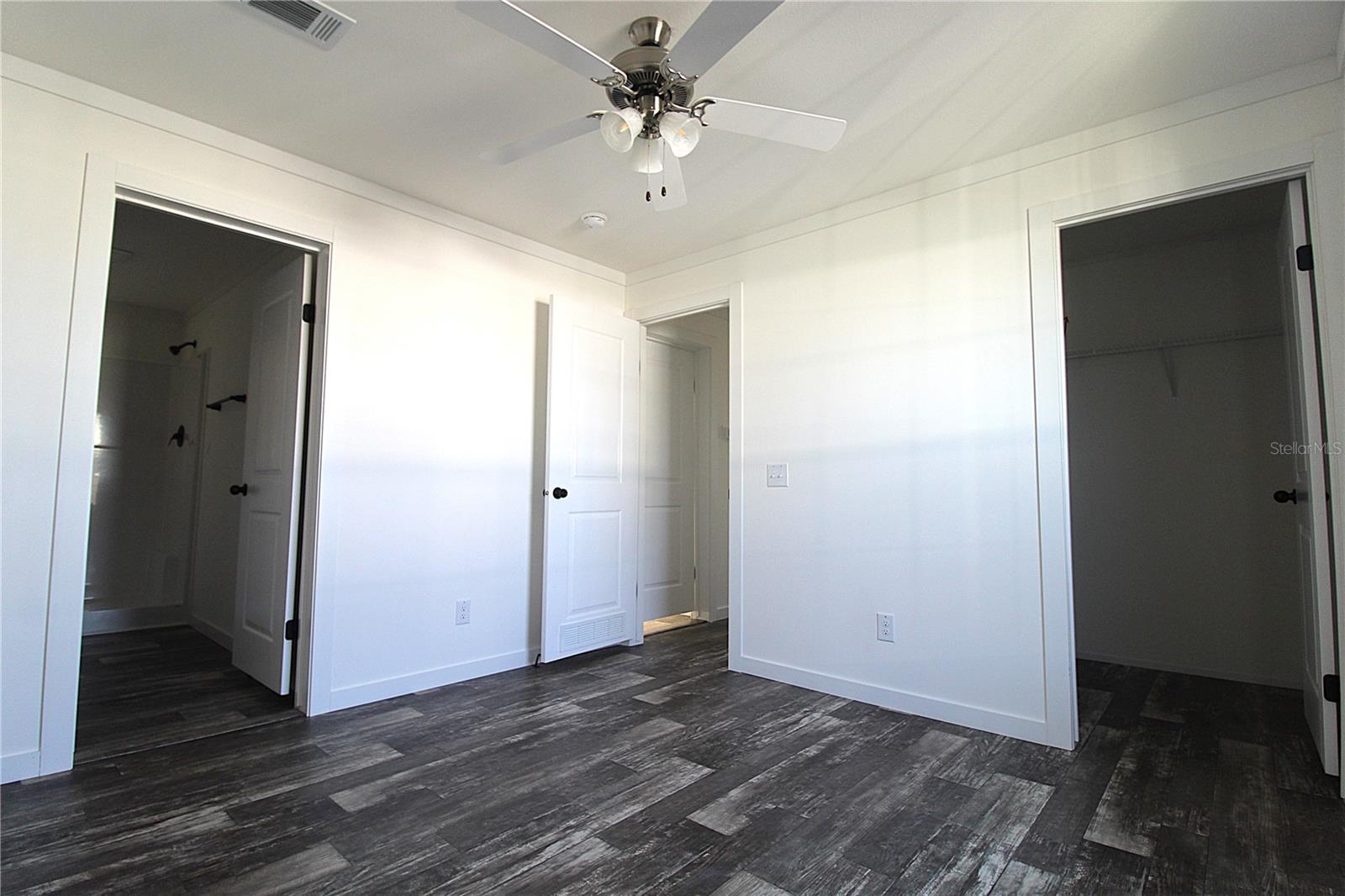 DE SOTO COMMUNITY UNIT ONE - Residential Lease