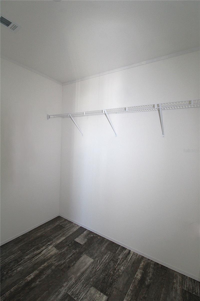 DE SOTO COMMUNITY UNIT ONE - Residential Lease