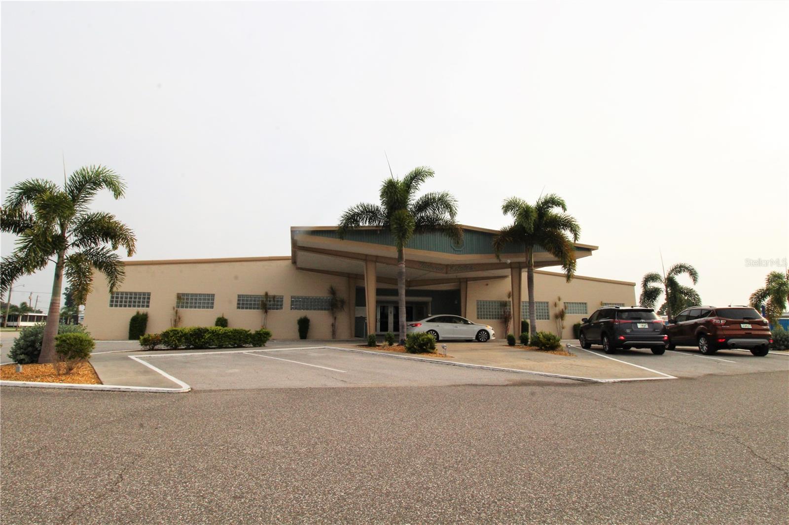 DE SOTO COMMUNITY UNIT ONE - Residential Lease