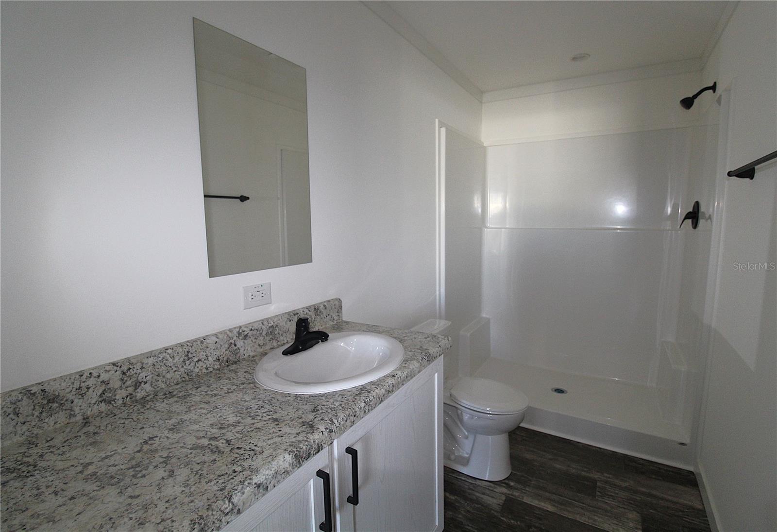 DE SOTO COMMUNITY UNIT ONE - Residential Lease