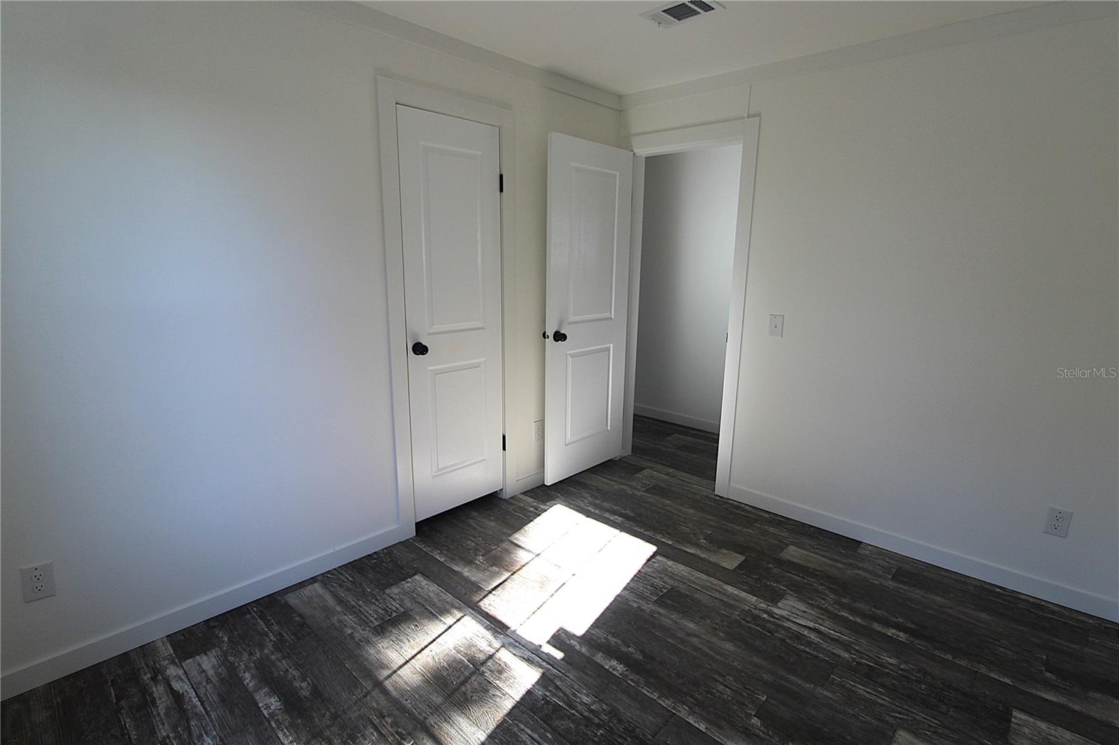 DE SOTO COMMUNITY UNIT ONE - Residential Lease