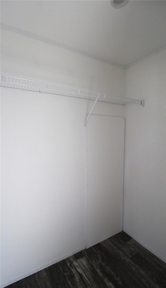 DE SOTO COMMUNITY UNIT ONE - Residential Lease