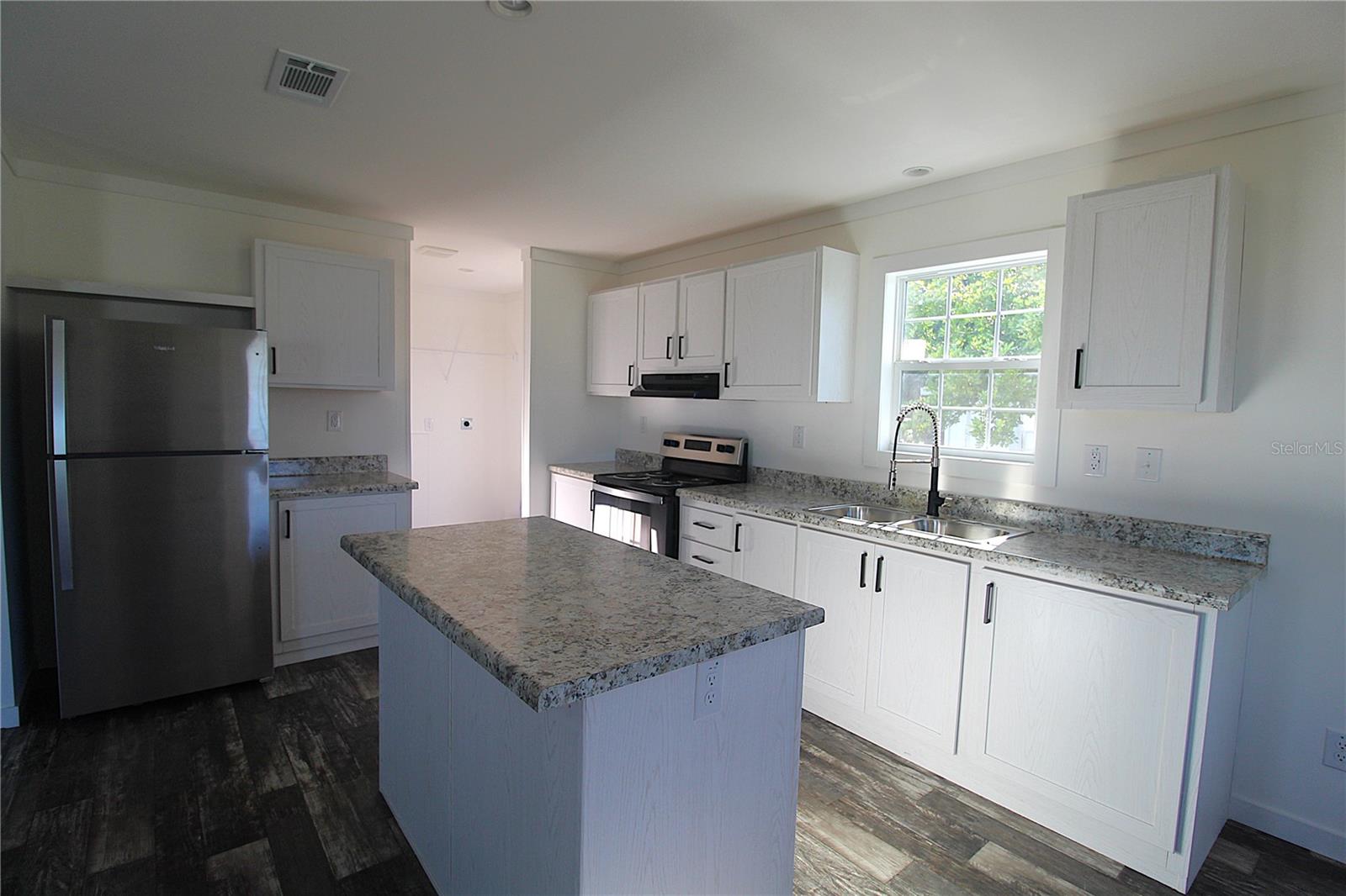 DE SOTO COMMUNITY UNIT ONE - Residential Lease