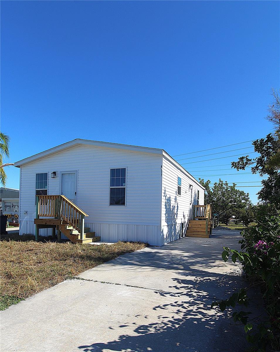 DE SOTO COMMUNITY UNIT ONE - Residential Lease