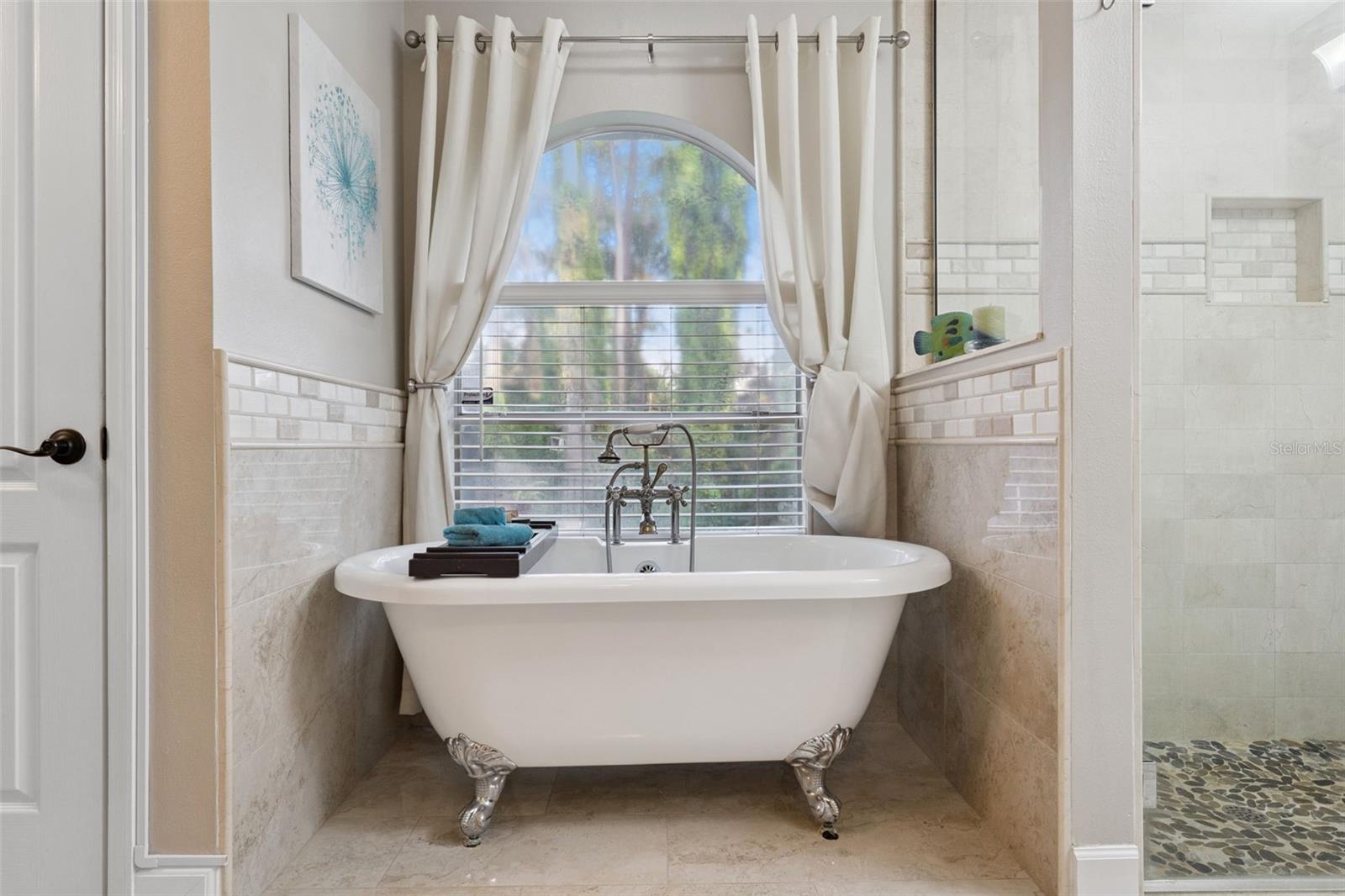 LIVE OAK ESTATES - Residential