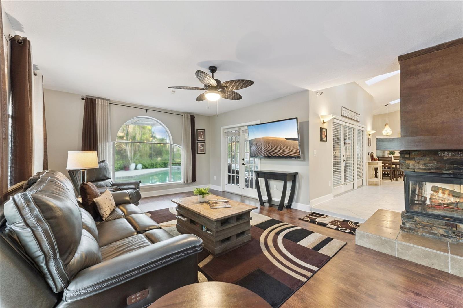 LIVE OAK ESTATES - Residential