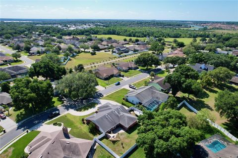 A home in LAKELAND