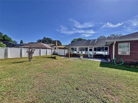 A home in LAKELAND