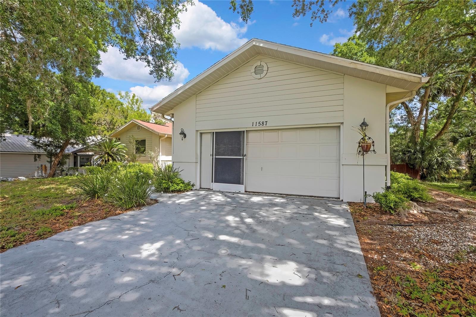11587 W TIMBERLANE DRIVE