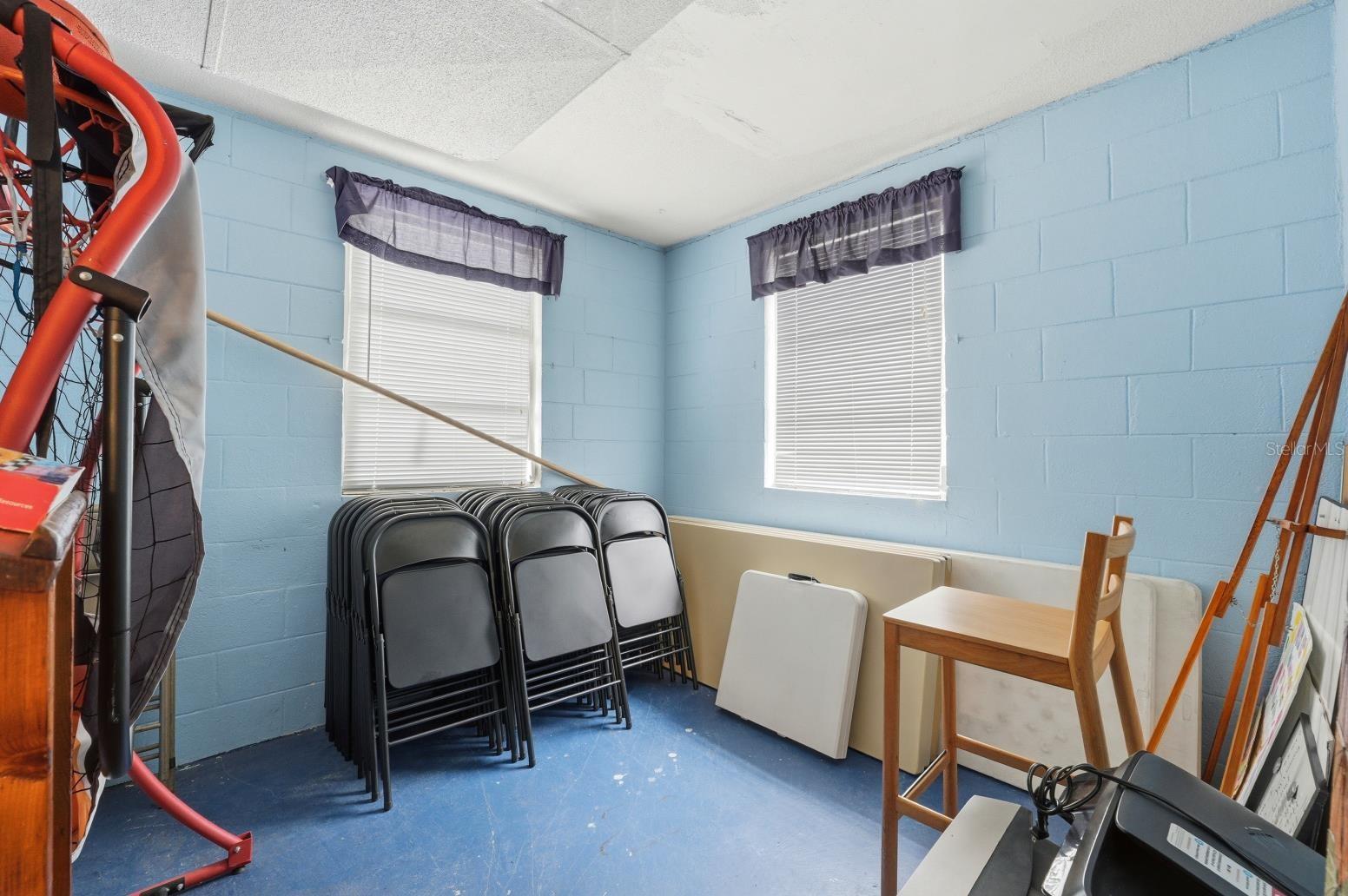 INWOOD - Commercial Sale