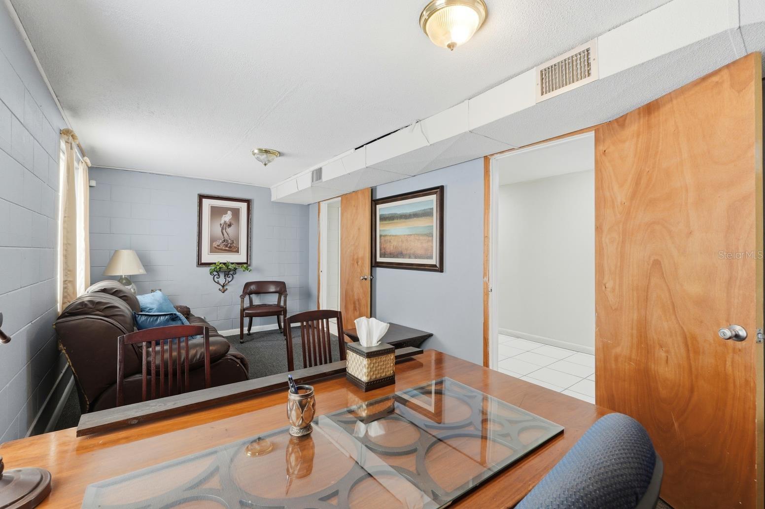 INWOOD - Commercial Sale