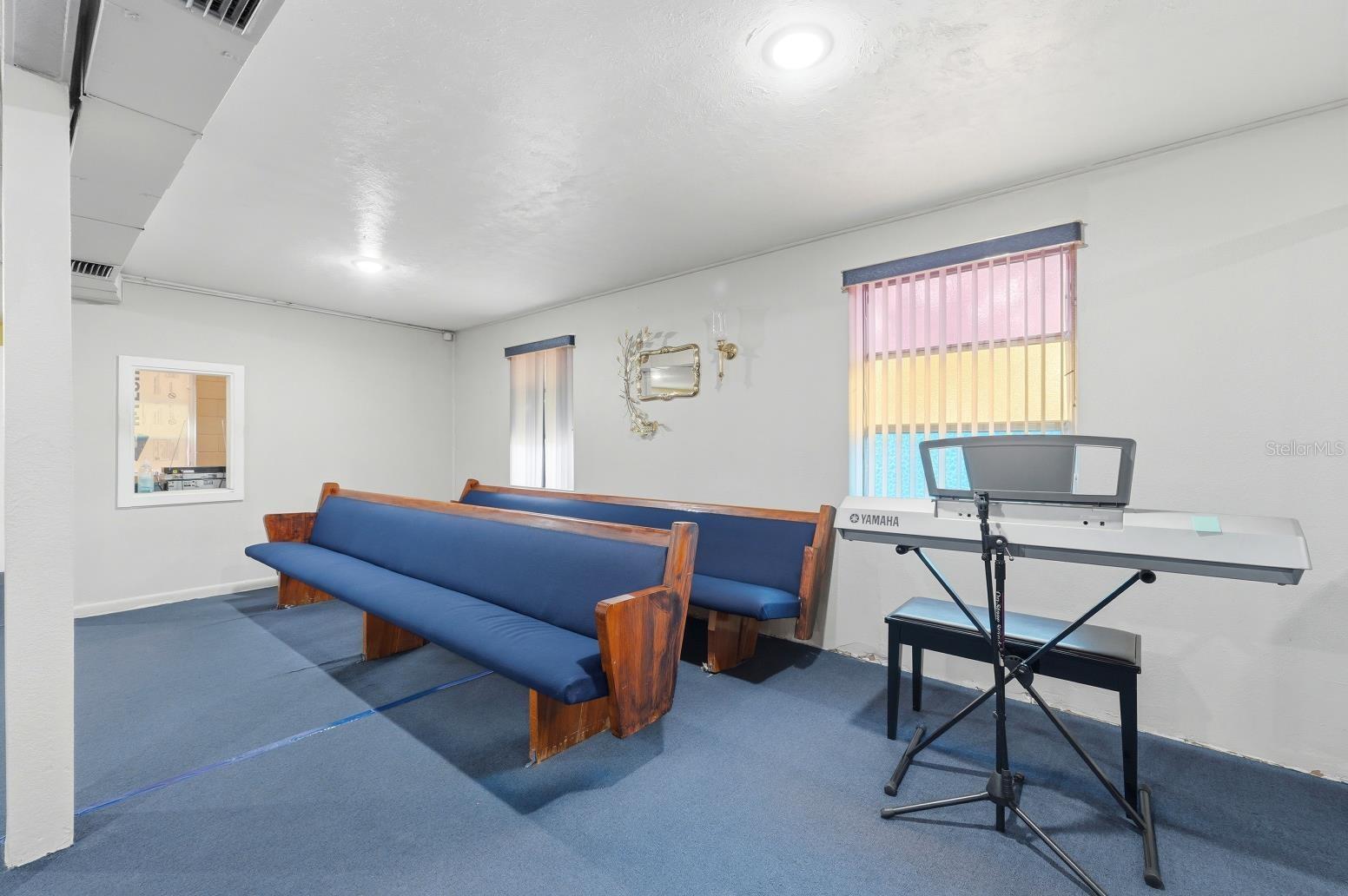 INWOOD - Commercial Sale