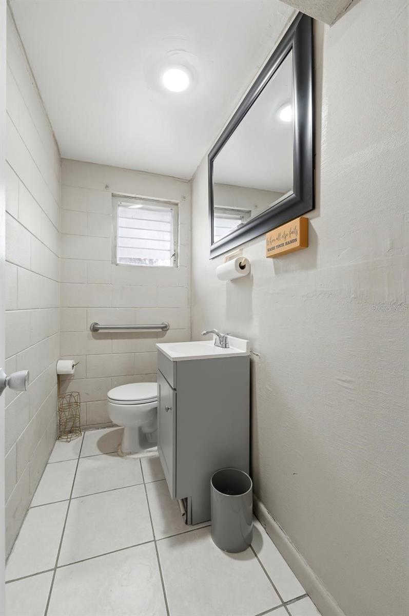 INWOOD - Commercial Sale