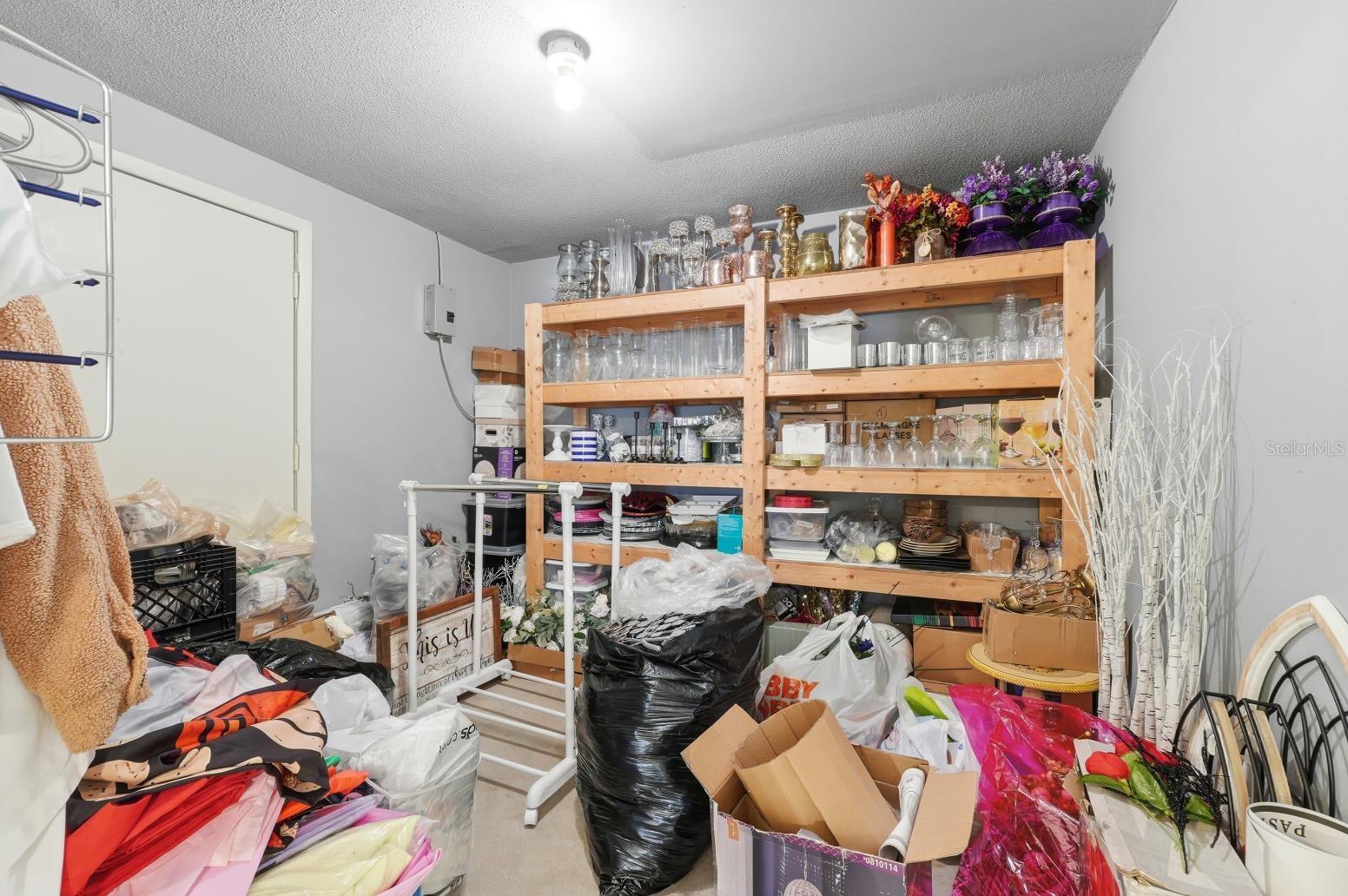 INWOOD - Commercial Sale