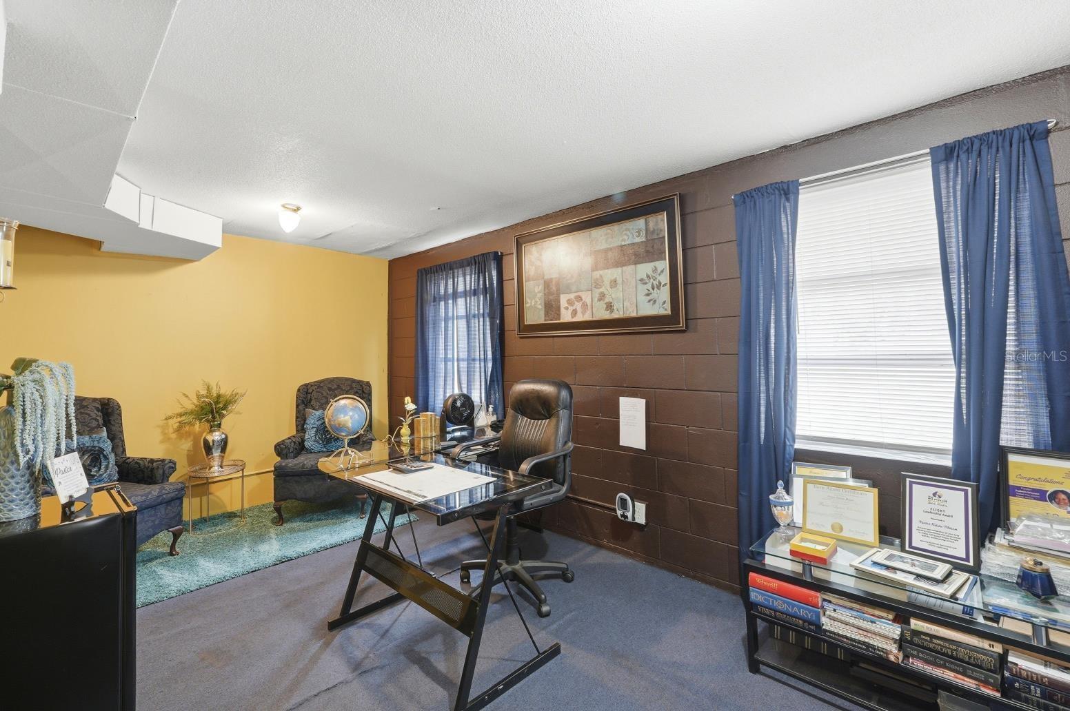 INWOOD - Commercial Sale