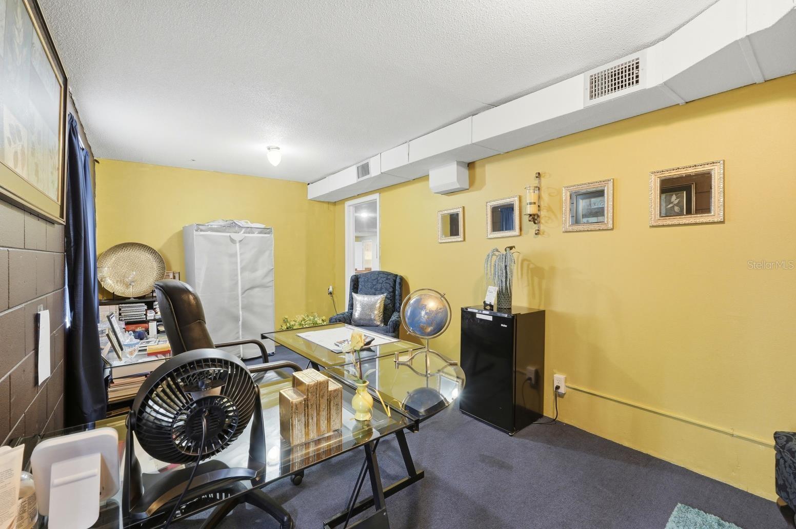 INWOOD - Commercial Sale