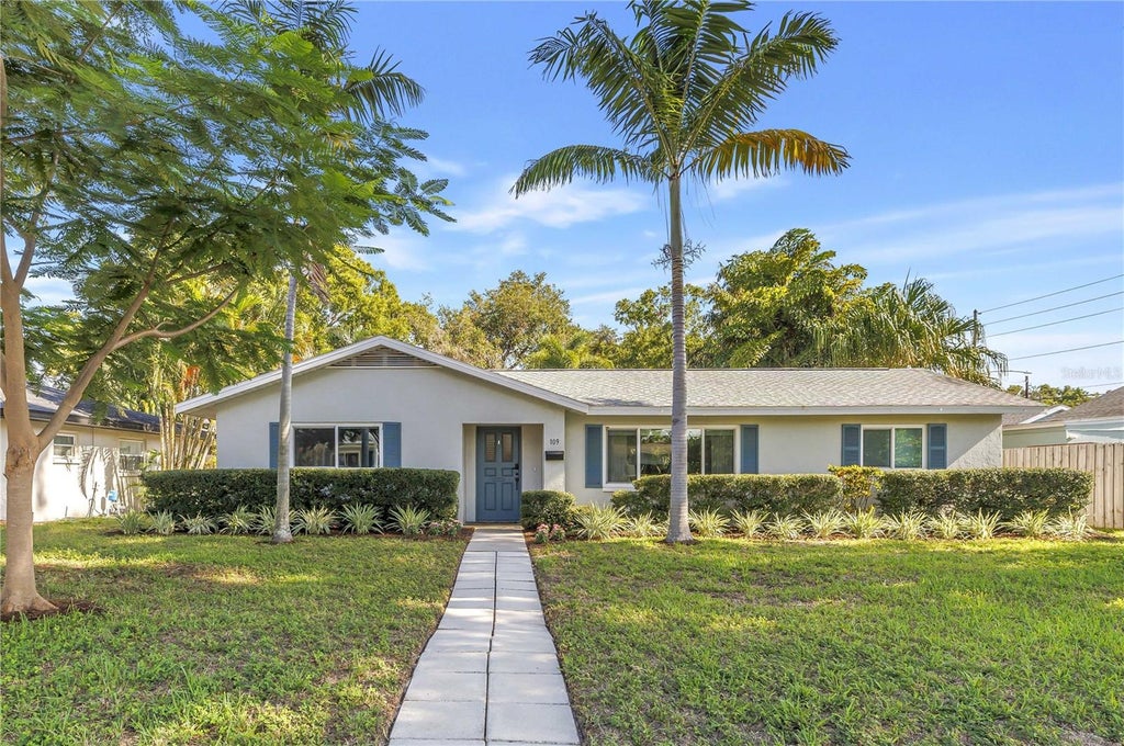 Photo of 109 34th Avenue N, St Petersburg, FL 33704 (MLS # TB8539638)
