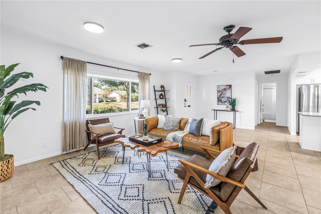 Photo of 109 34th Avenue N, St Petersburg, FL 33704 (MLS # TB8539638)