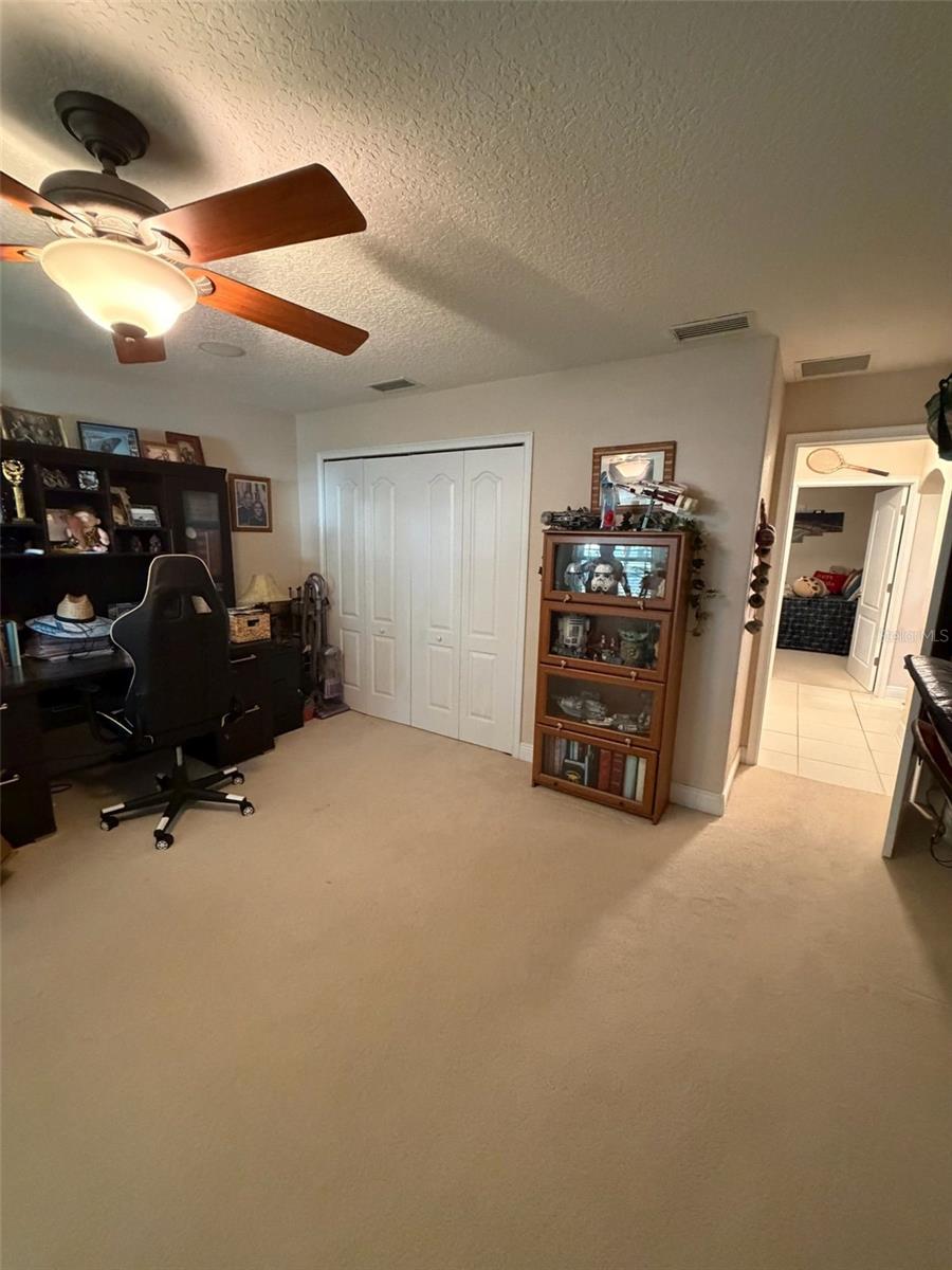 TAVARES LAKE SAUNDERS POINTE LT 01 - Residential