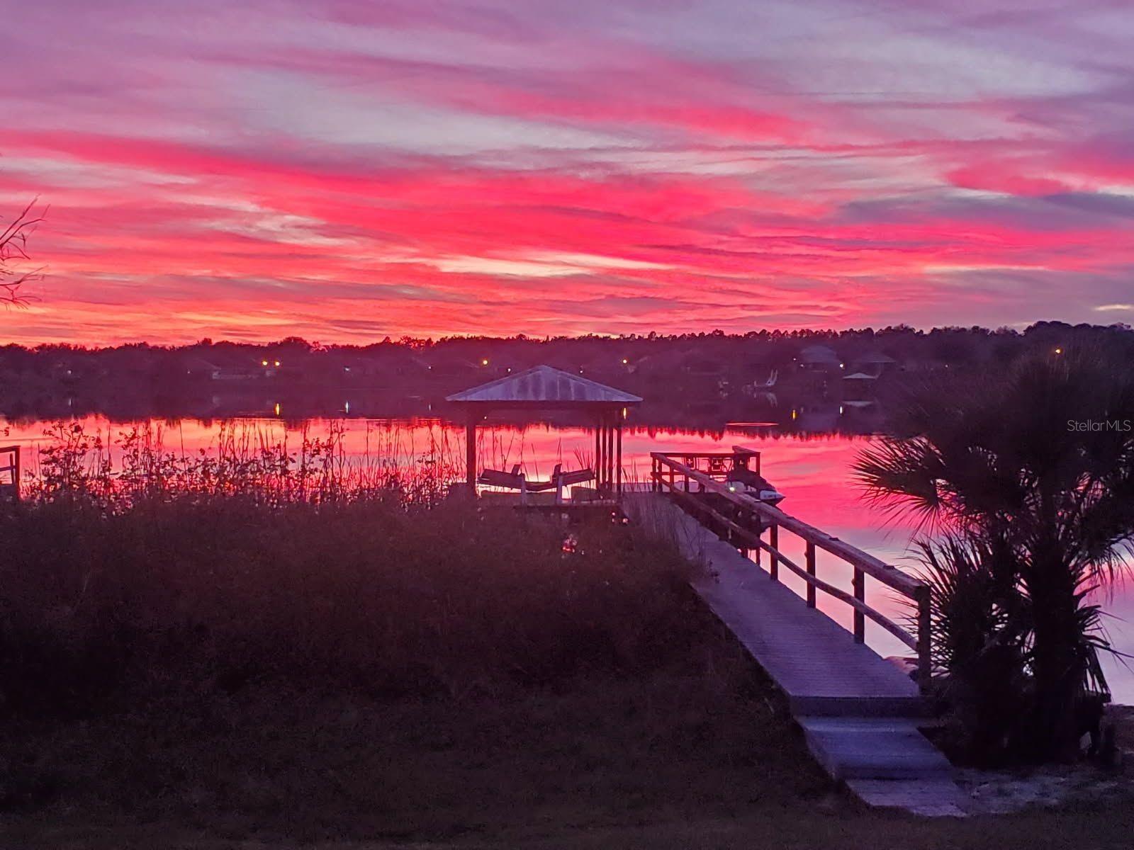 TAVARES LAKE SAUNDERS POINTE LT 01 - Residential