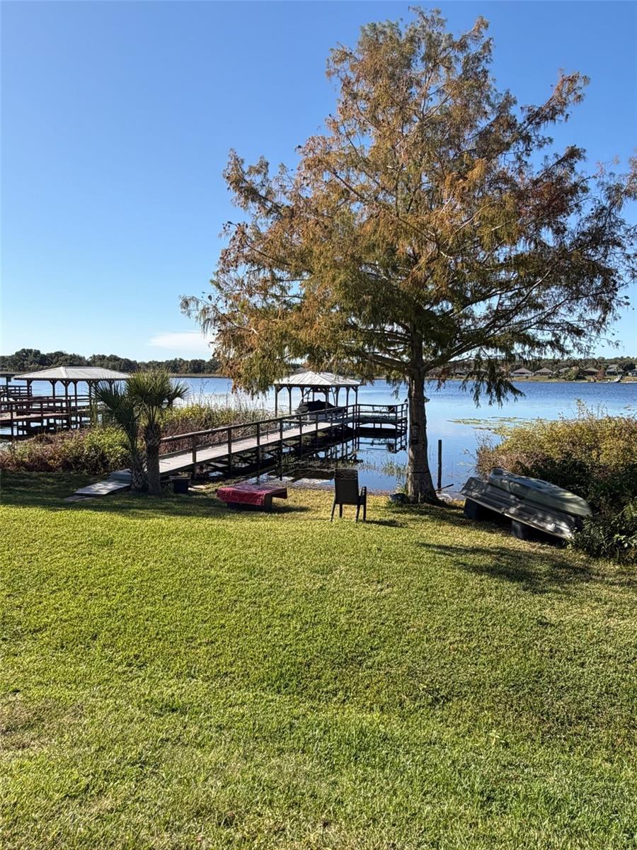 TAVARES LAKE SAUNDERS POINTE LT 01 - Residential