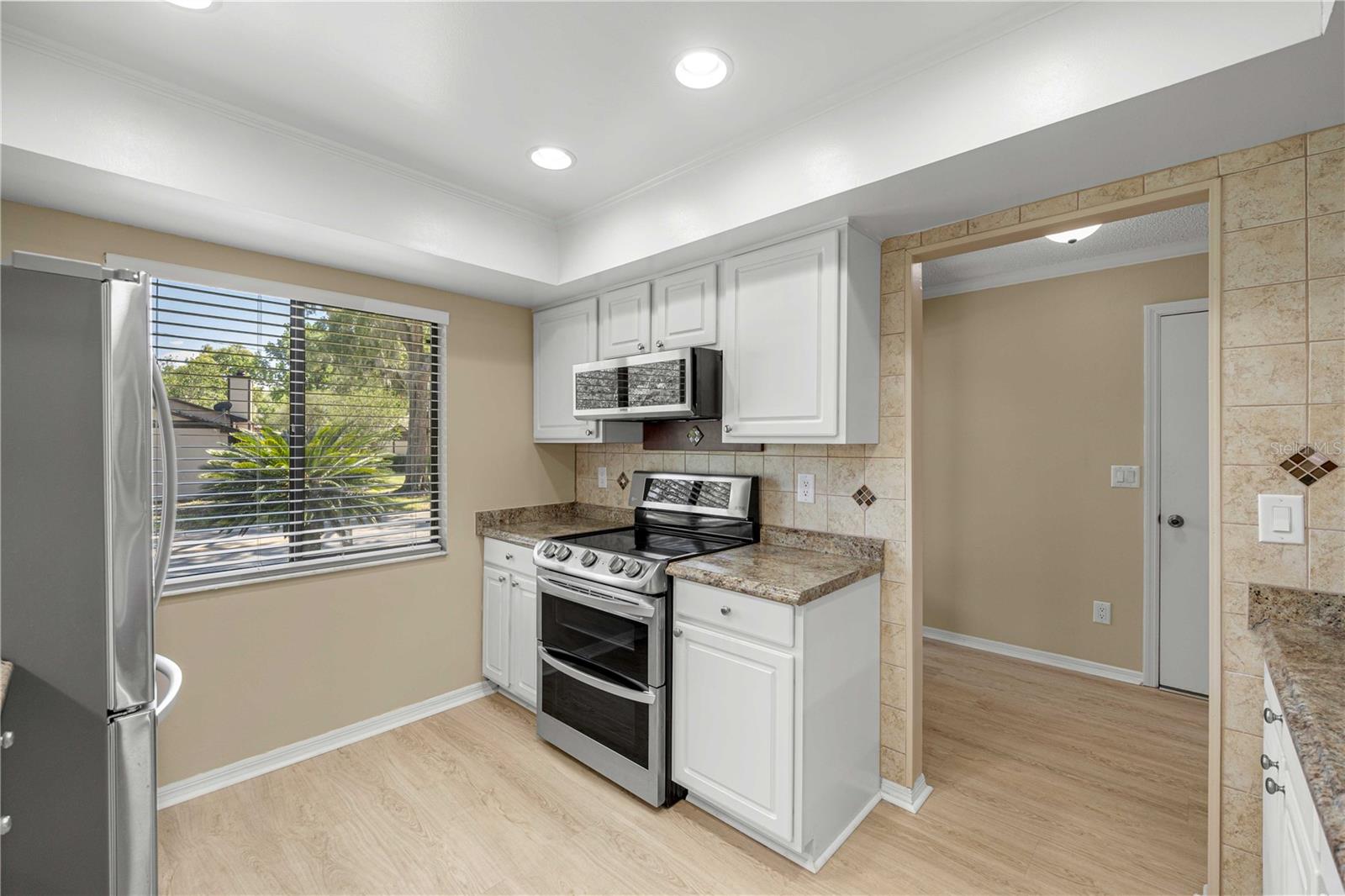 3856 NE 19TH STREET CIRCLE