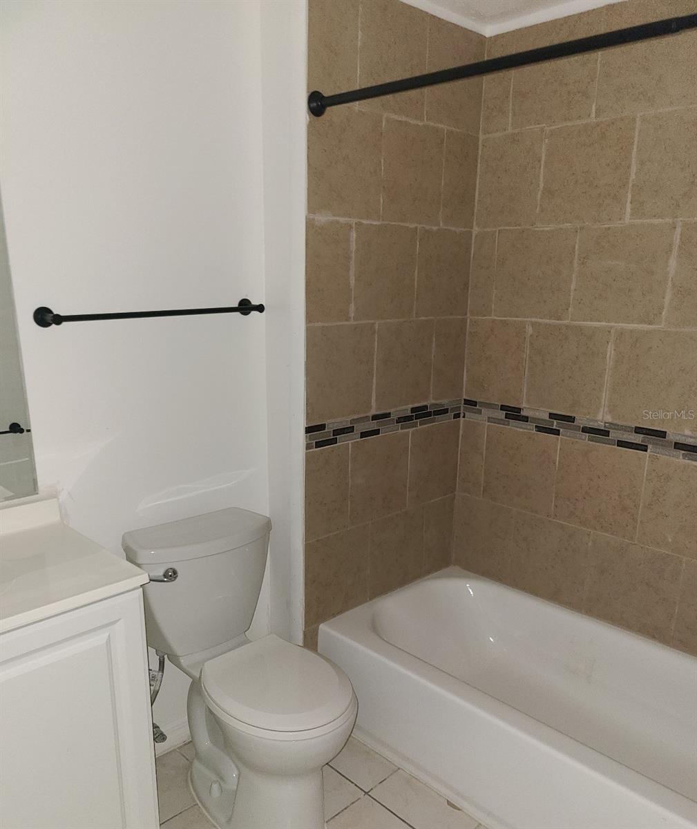 ACORN VILLAGE CONDO PH 05 - Residential