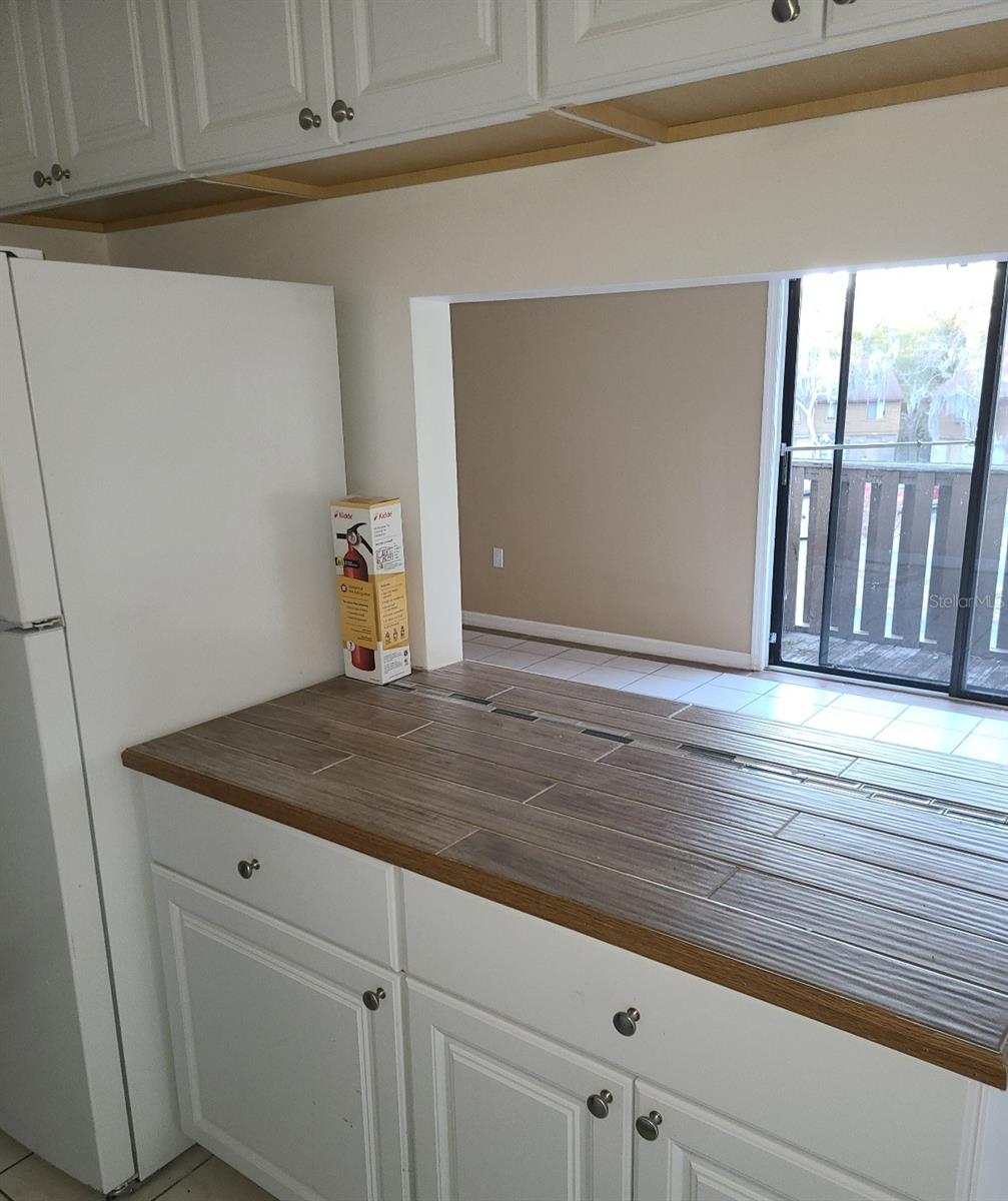 ACORN VILLAGE CONDO PH 05 - Residential