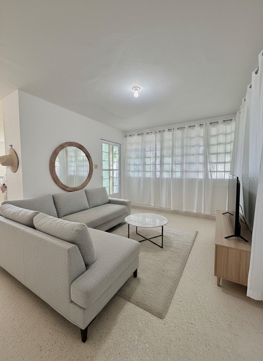 CALETA SALINAS - Residential Income