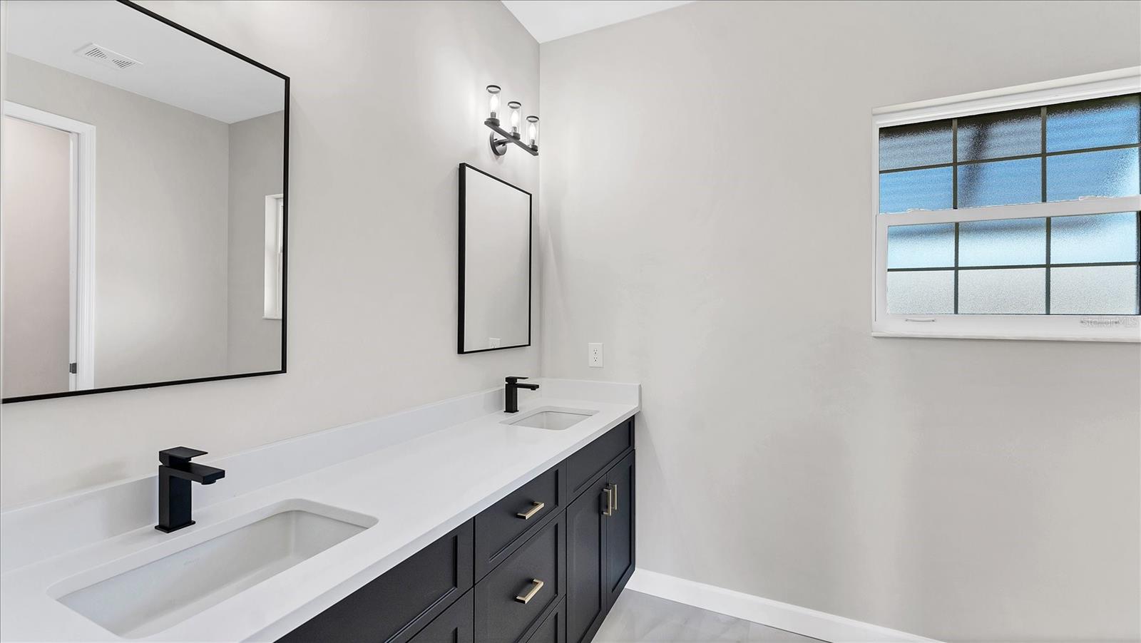 ROTONDA SANDS - Residential