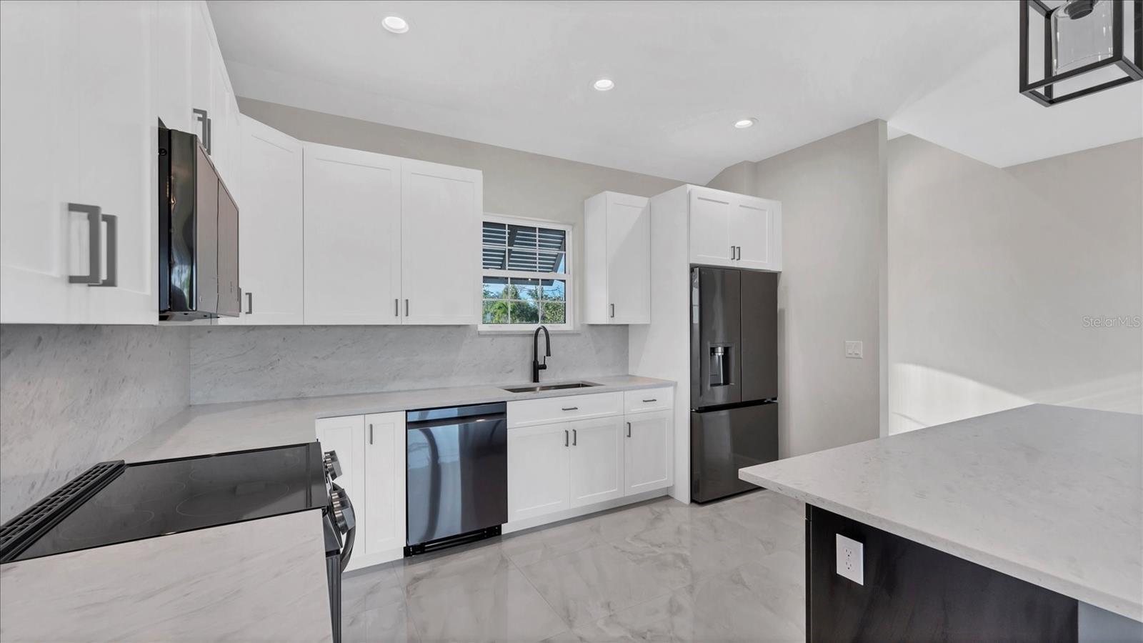 ROTONDA SANDS - Residential