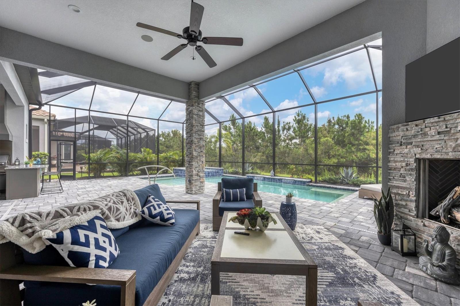 COUNTRY CLUB EAST LAKEWOOD RANCH - Residential