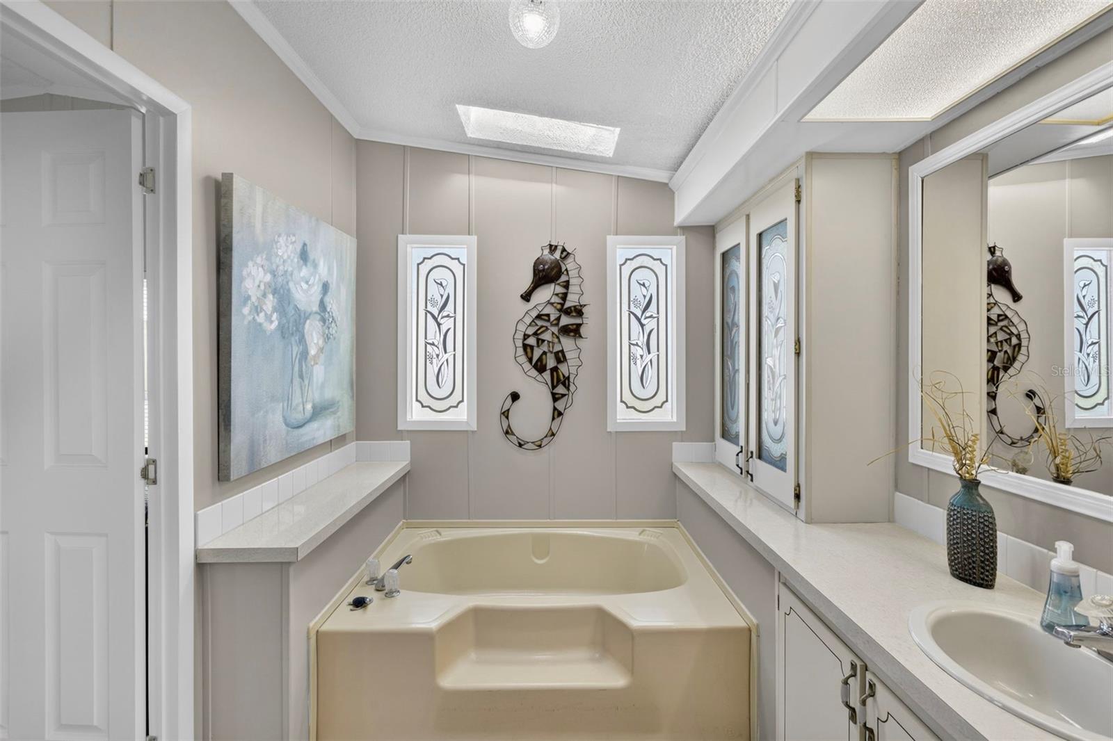 LA CASA MHP CO-OP - Residential