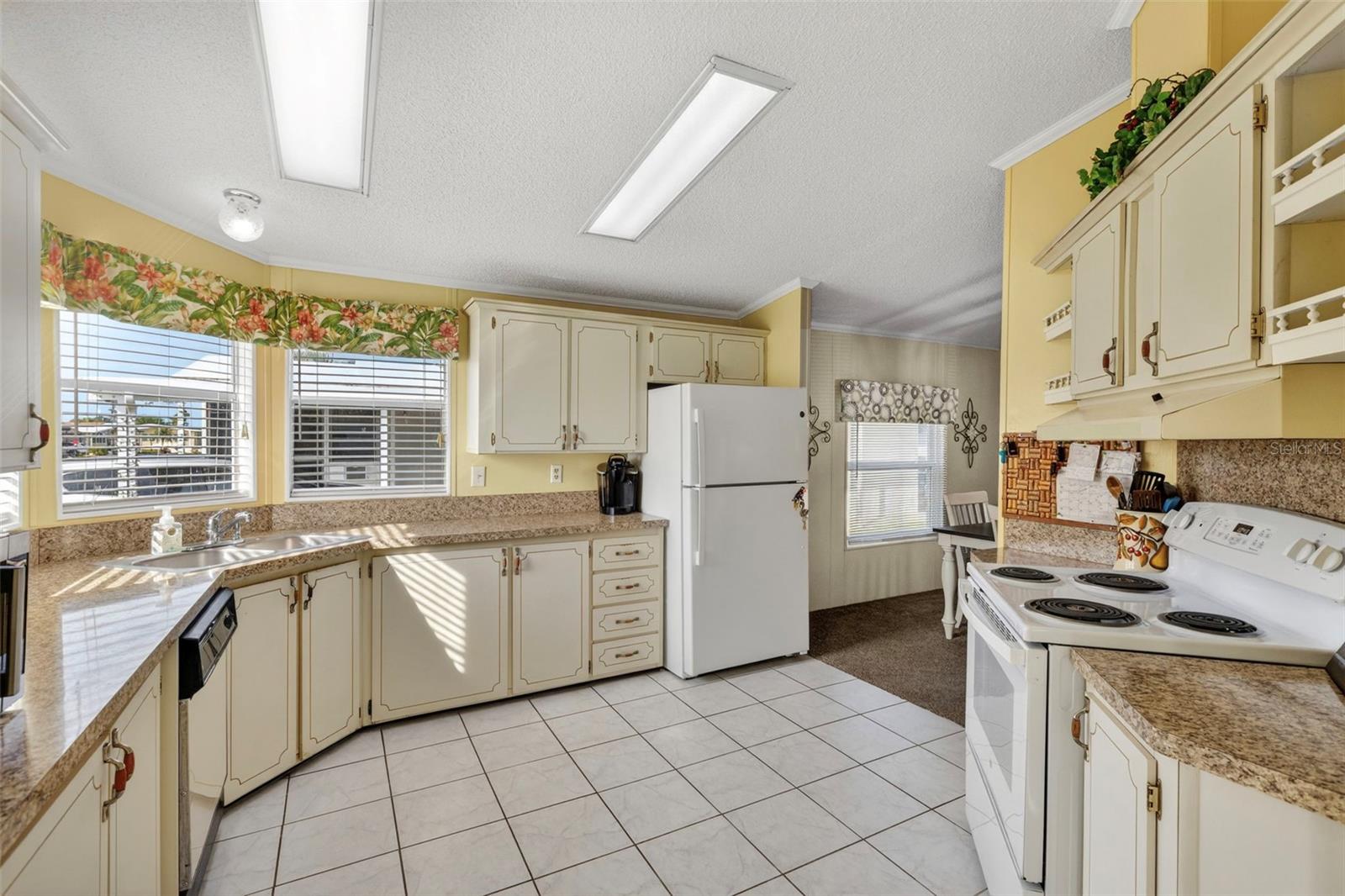 LA CASA MHP CO-OP - Residential