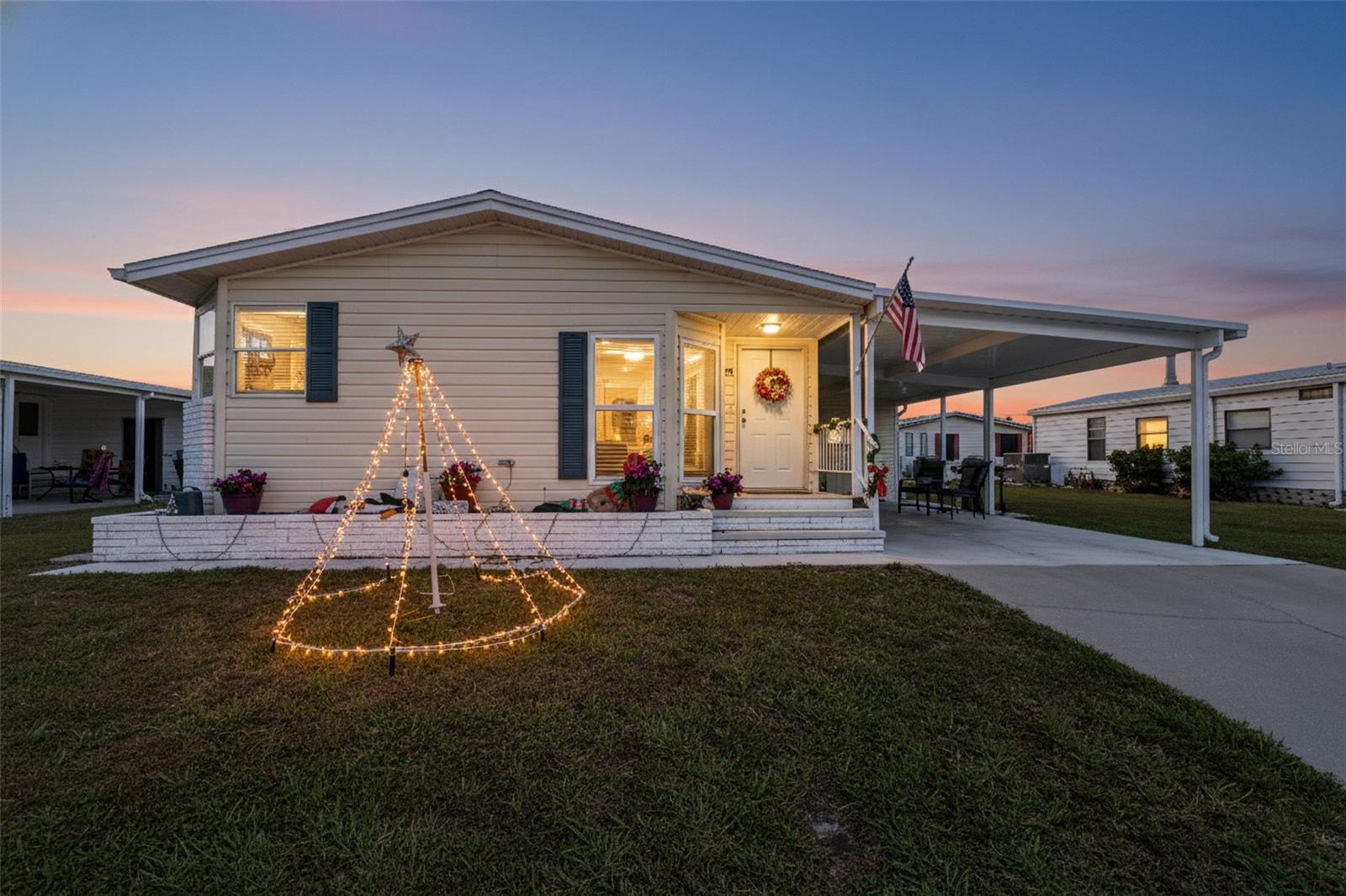 LA CASA MHP CO-OP - Residential