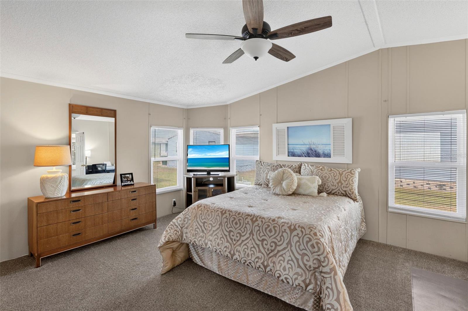 LA CASA MHP CO-OP - Residential