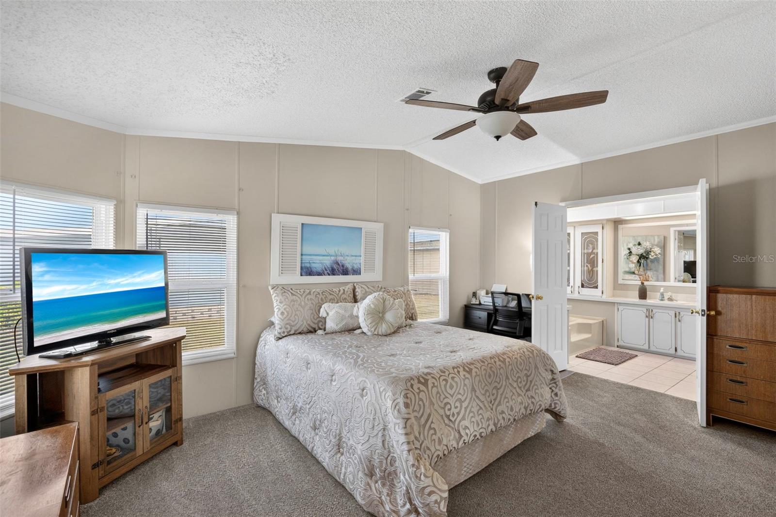 LA CASA MHP CO-OP - Residential