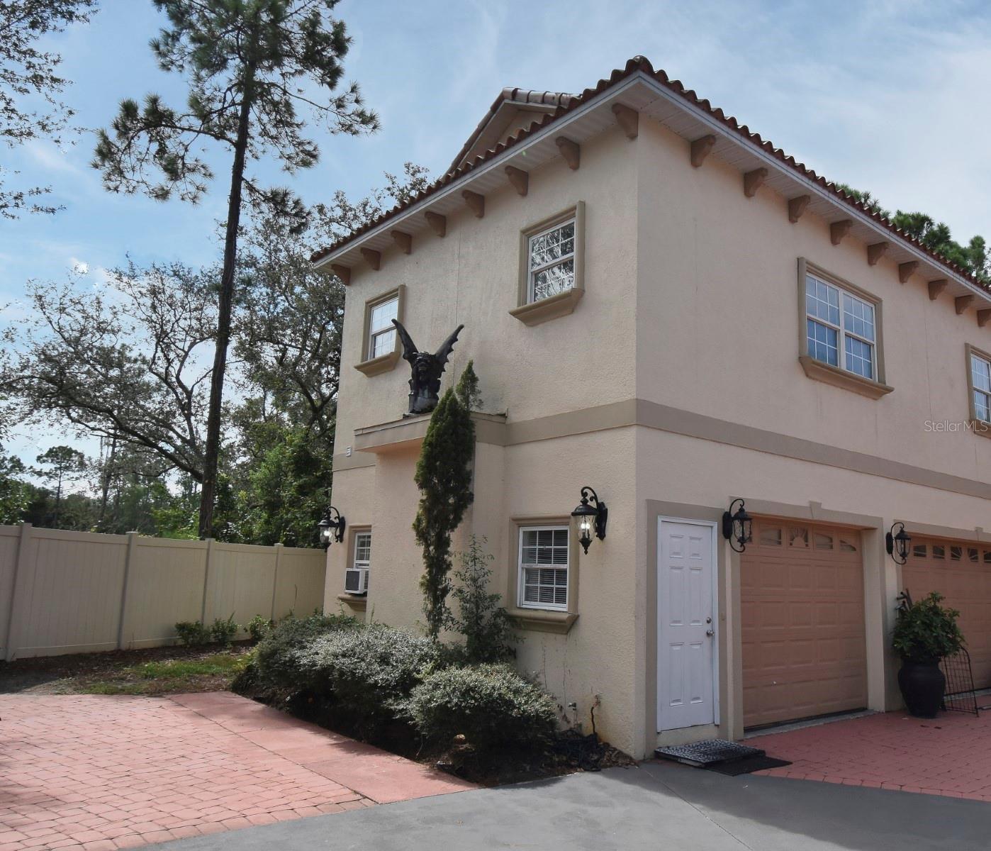 Move right in to this beautifully updated apartment in Winter Springs, Florida, located in highly sought-after Seminole County. Situated on a quiet street, this spacious unit features a screened back porch overlooking a peaceful lake, perfect for relaxing and enjoying the view.
The apartment comes fully equipped with all major appliances, and all utilities are included for effortless living. Residents will also appreciate the convenience of on-site laundry facilities and off-street parking.
This garage apartment is vacant and ready for immediate occupancy, offering a rare opportunity to enjoy a modern, low-maintenance lifestyle close to shopping, dining, top-rated schools, and easy access to major highways.
Don’t miss this exceptional rental—schedule your showing today!
