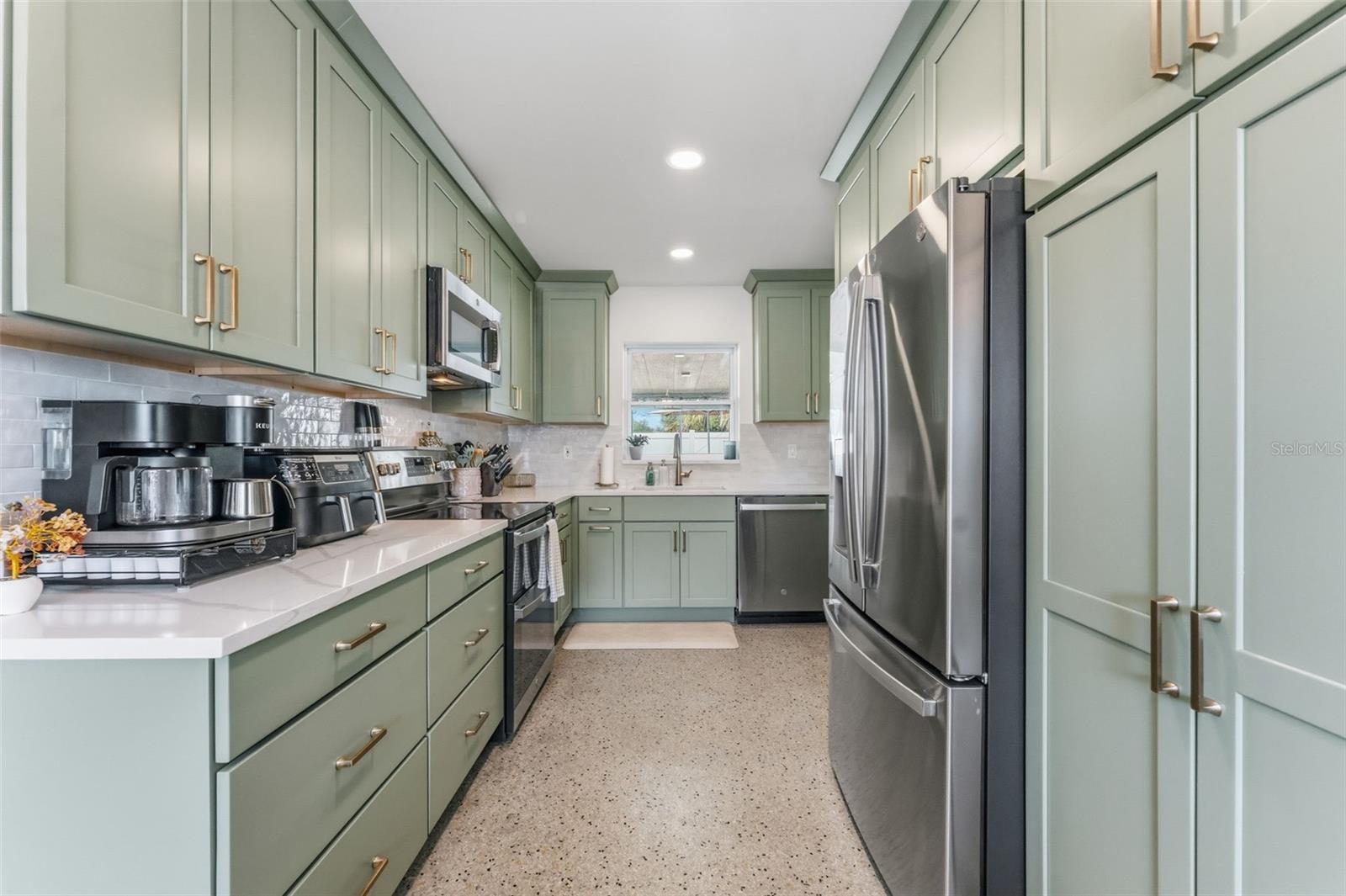 BAY CREST PARK UNIT 10 B - Residential