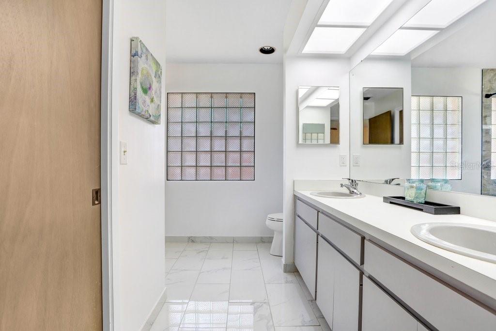 OLD HILLSBOROUGH ESTATES - Residential