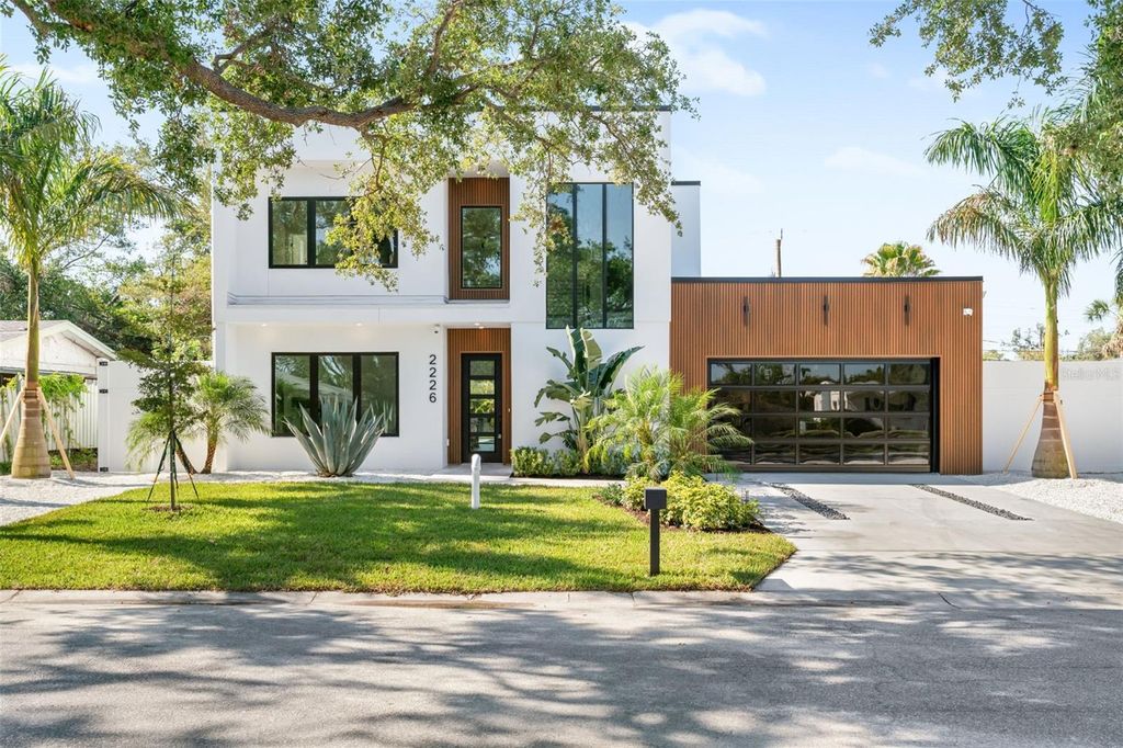 Photo of 2226 Grove Street, Sarasota, FL 34239 (MLS # A4667102)