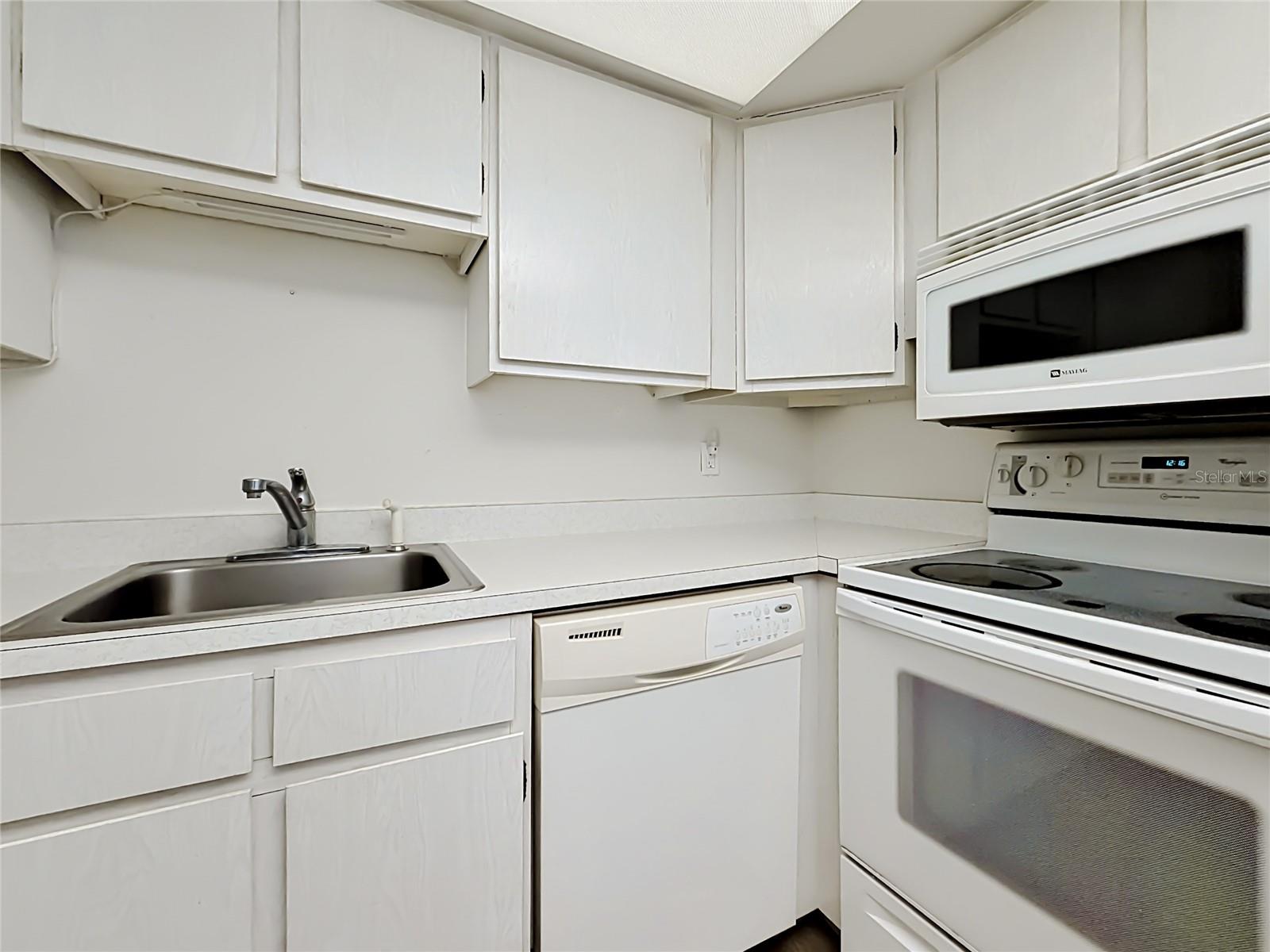 LIVE OAK VILLAGE CONDO - Residential